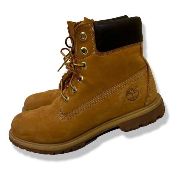 Timberland 6 inch Boots - Picture 3 of 8